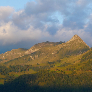 Herbstmorgen in Aeschiried - Bild: Therese Zaugg