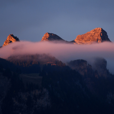 Versetzte Berggipfel - Bild: Robertus Laan