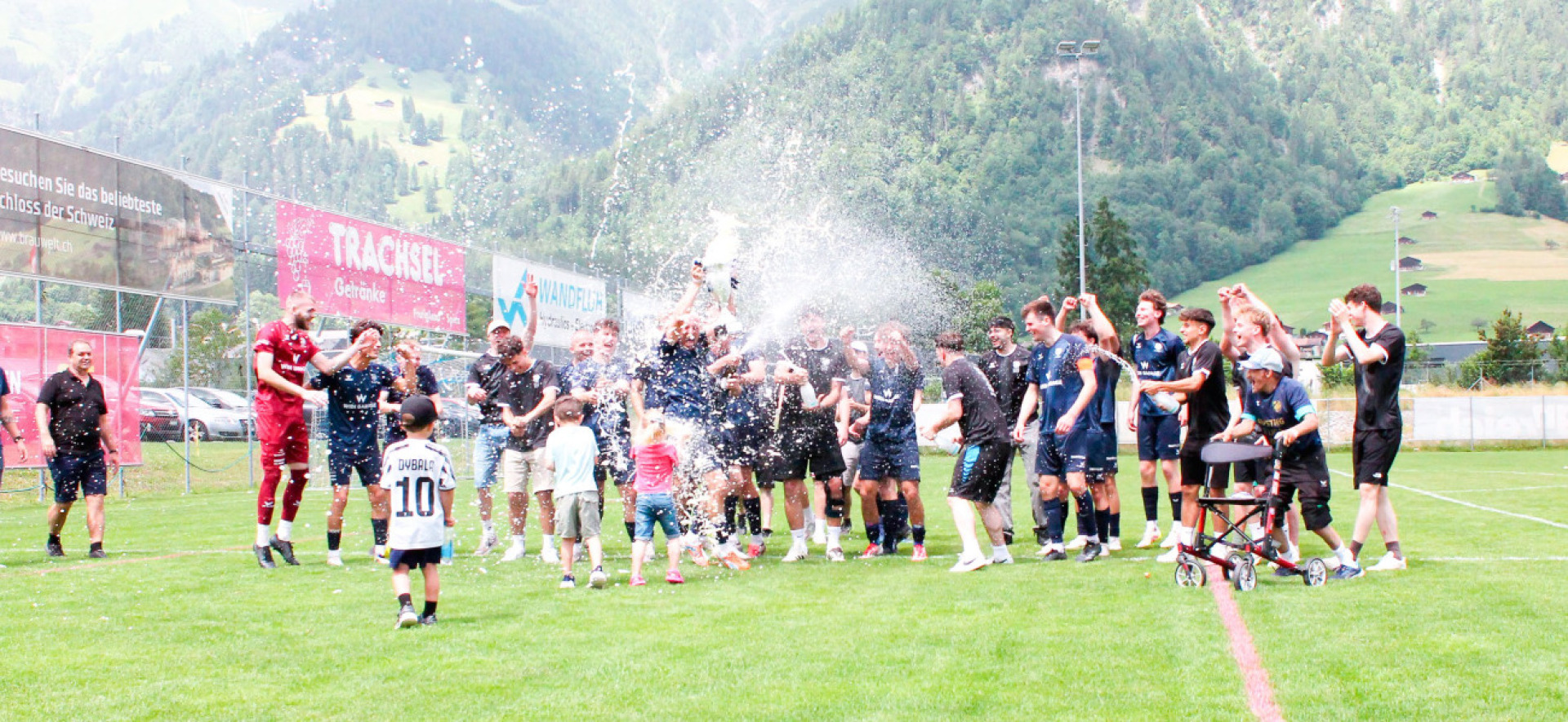 Derbysieg krönt die Aufstiegssaison