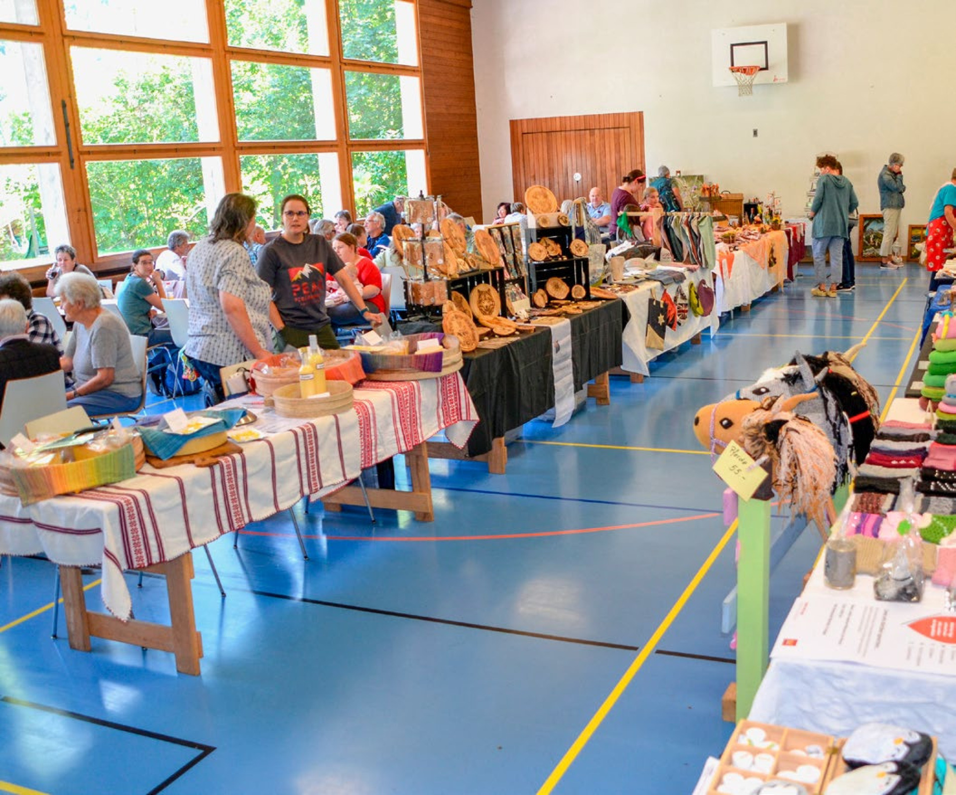 Herbstmärit in der Turnhalle Mitholz - Das Bild wird blockiert. – Möglicherweise durch einen aktiven Adblocker.