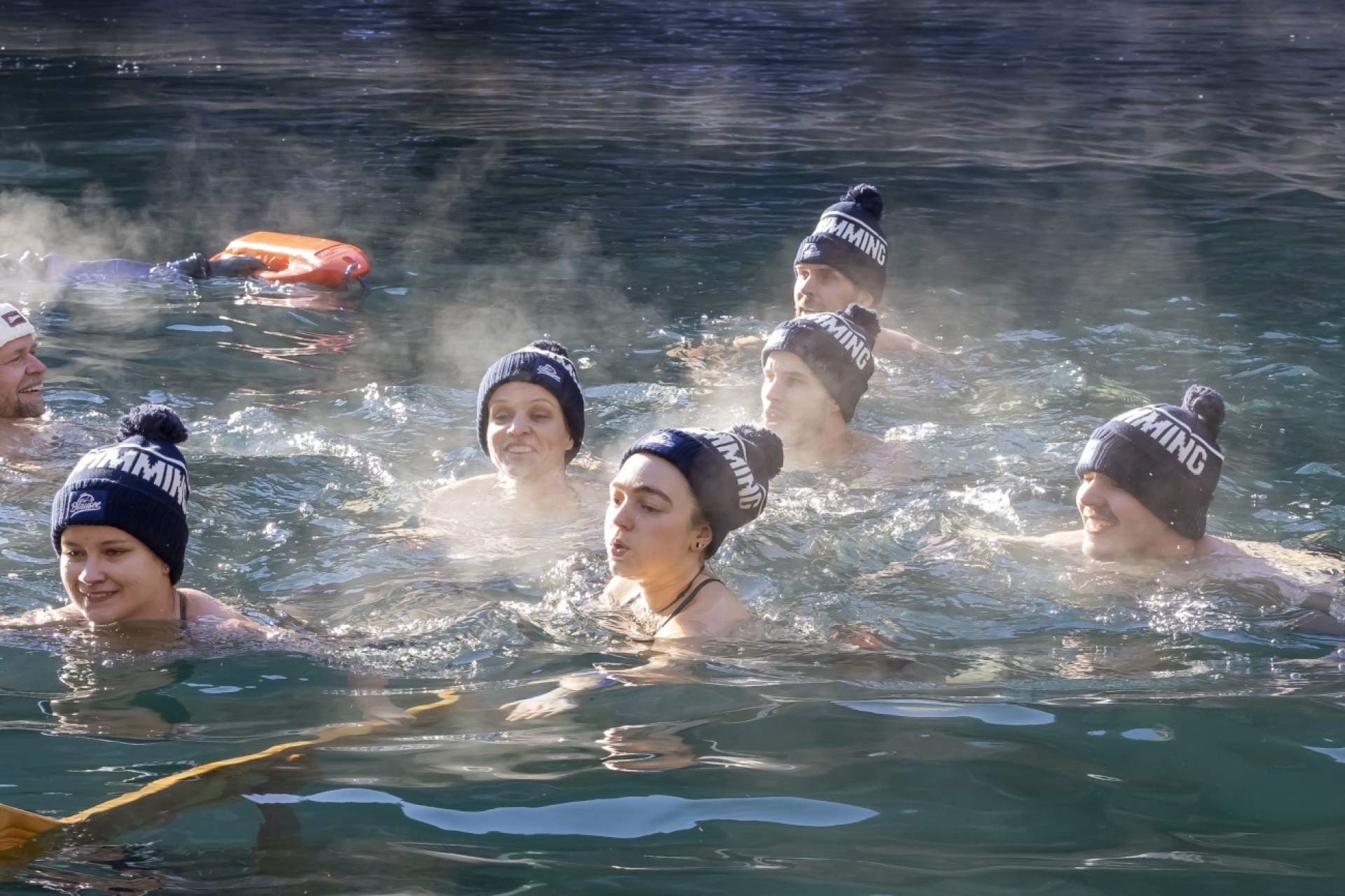 Blauseeschwimmen für einen guten Zweck 2024