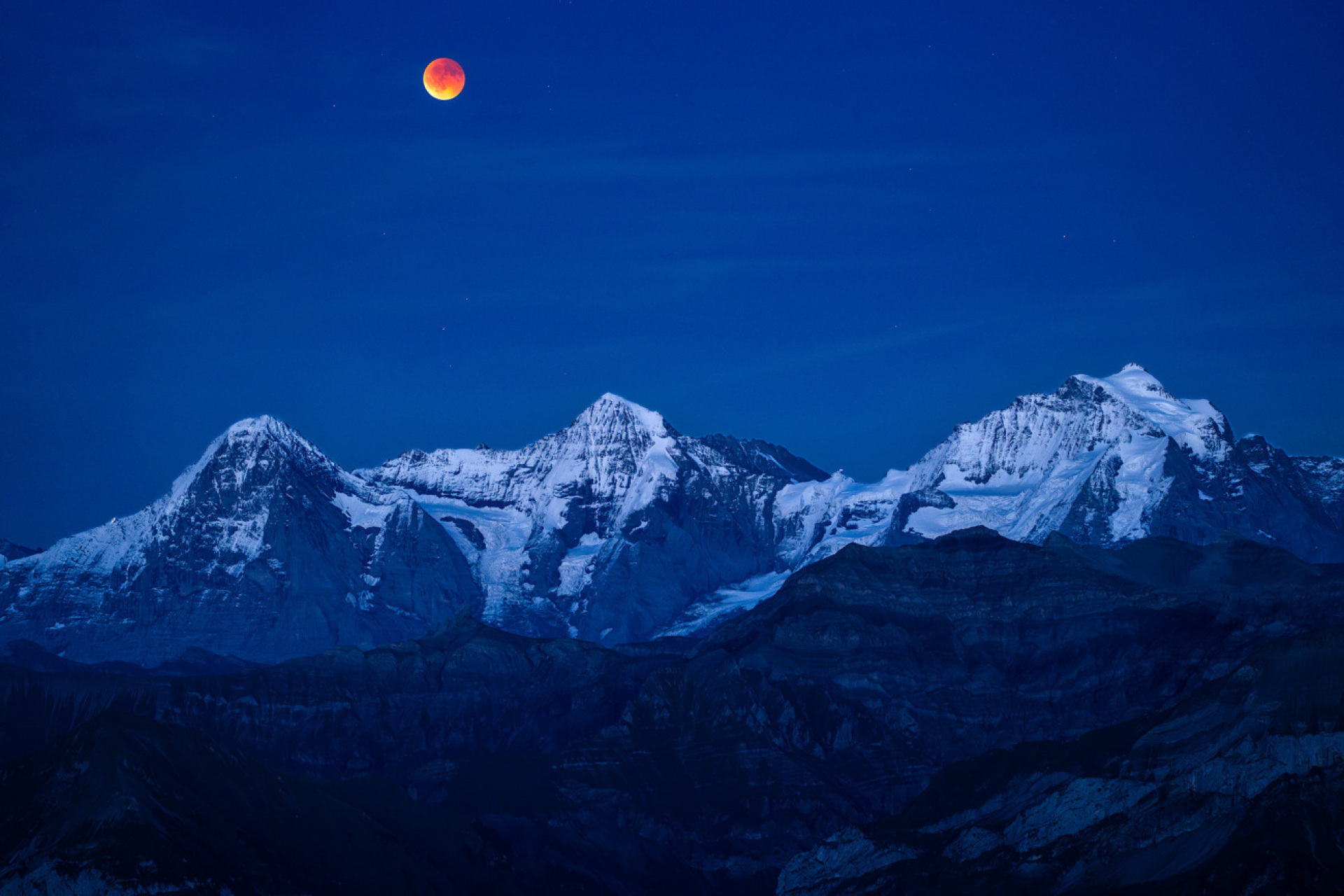 Blutmond aufgenommen vom Niesen - Bild: Simon Schuhmacher - Das Bild wird blockiert. – Möglicherweise durch einen aktiven Adblocker.