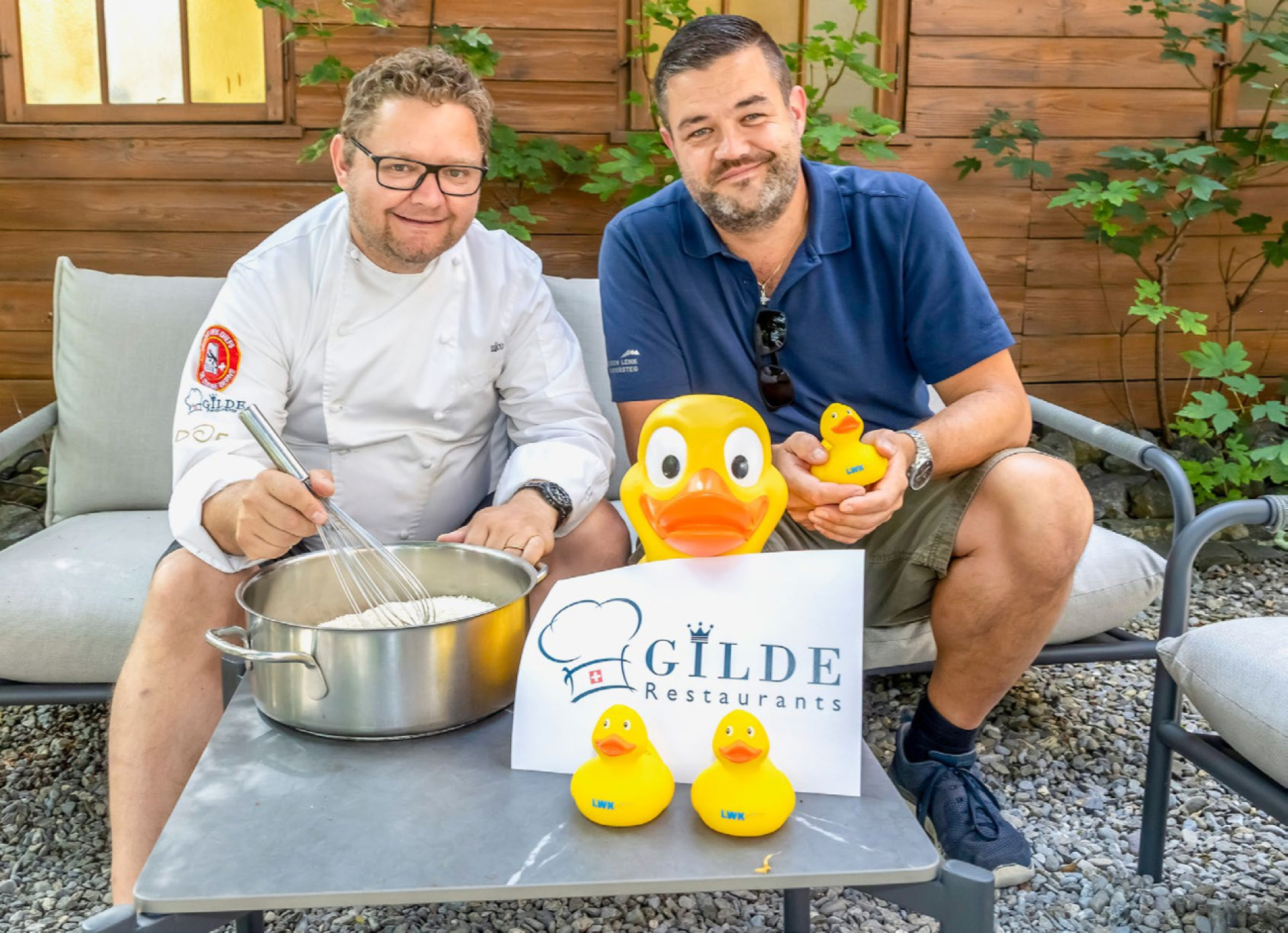 Herrlich absurd oder: «ENTElich geht’s los» - Das Bild wird blockiert. – Möglicherweise durch einen aktiven Adblocker.