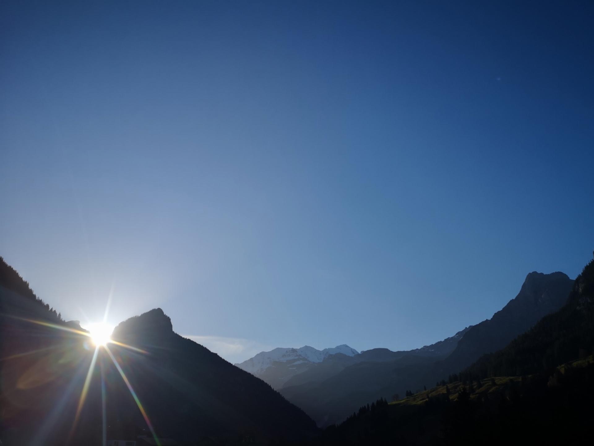 Von ihren Zuhause im Kiental bebachtete Heidi von Känel Sonnenstrahlen, die das Herz erwärmen