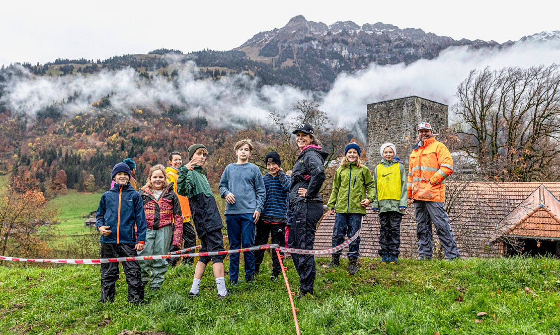 Räuber und Poli: Jagdfieber auf der Tellenburg - Das Bild wird blockiert. – Möglicherweise durch einen aktiven Adblocker.
