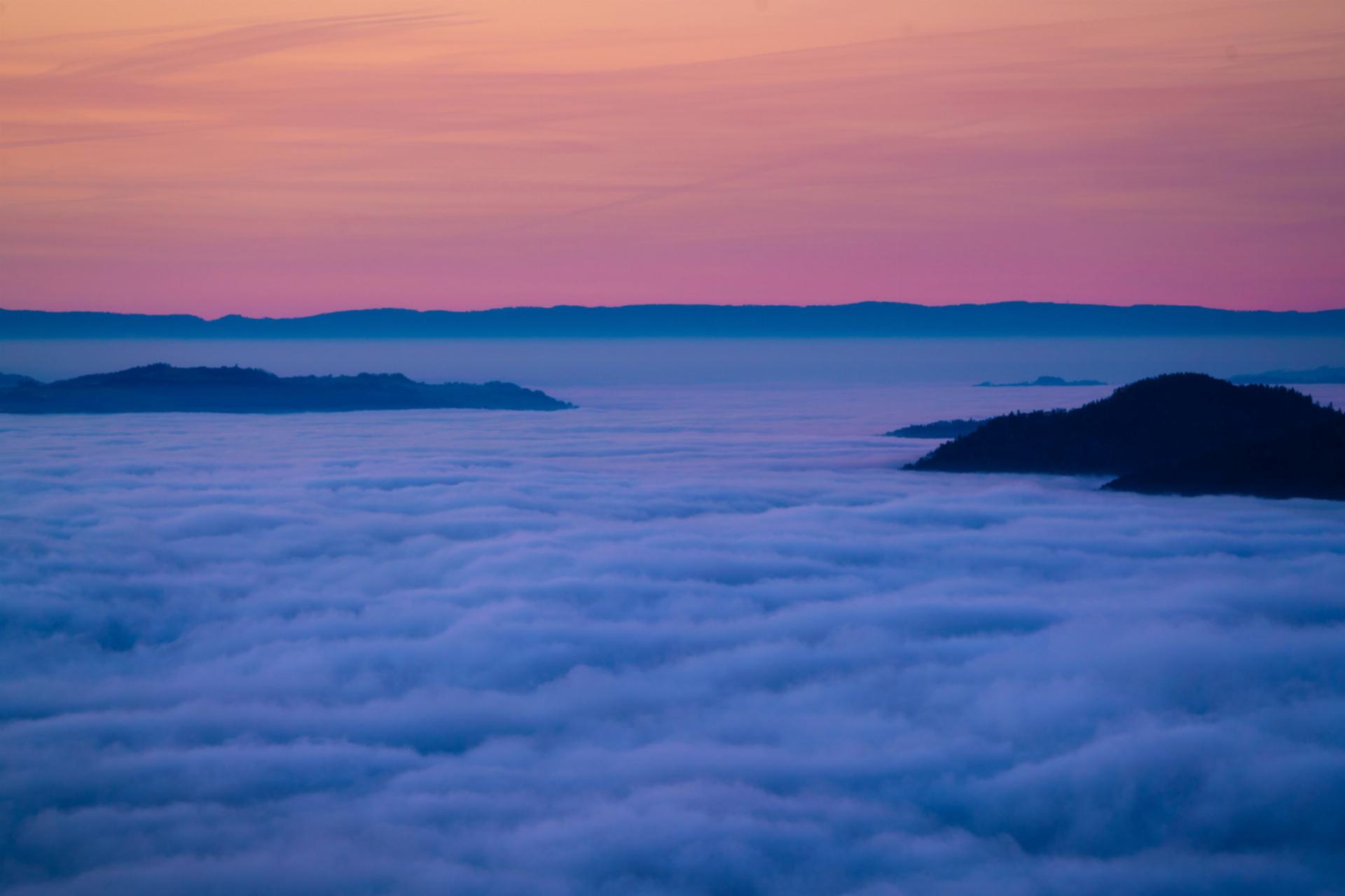 Sonnenaufgang fotografiert von Simon Schuhmacher in Aeschiried