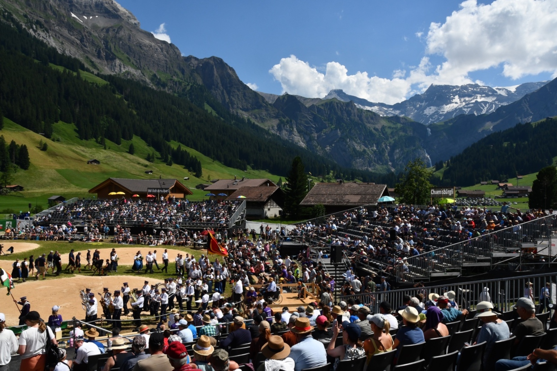  Arena am Sonntag - Bild: Yvonne Baldinini