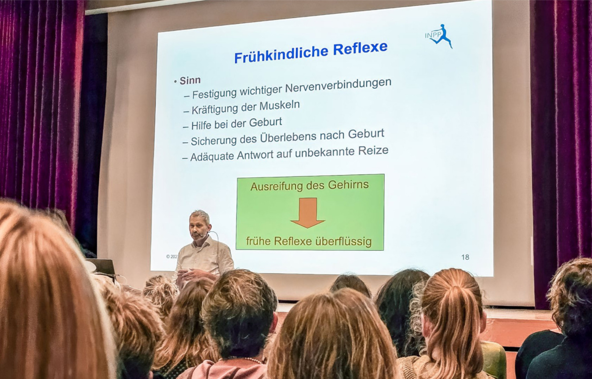 Bernhard Prechter referierte über den Nutzen und Schaden frühkindlicher Reflexe. BILD: MARTIN WENGER