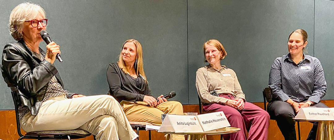 Die ehemalige Grossrätin Anita Luginbühl sorgt für Lacher mit ihrer Anekdote über Ueli Maurer. BILDER: ZVG Die ehemalige Grossrätin Anita Luginbühl sorgt für Lacher mit ihrer Anekdote über Ueli Maurer. BILDER: ZVG