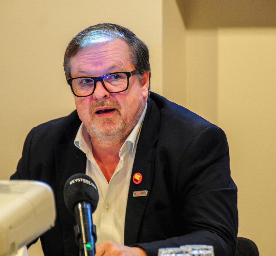 Ernst Kühni, Präsident der Berner KMU und VR-Präsident der Kühni AG Ramsei, betont, den Berner KMU gehe es trotz Fachkräftemangel überwiegend gut. Ernst Kühni, Präsident der Berner KMU und VR-Präsident der Kühni AG Ramsei, betont, den Berner KMU gehe es trotz Fachkräftemangel überwiegend gut.