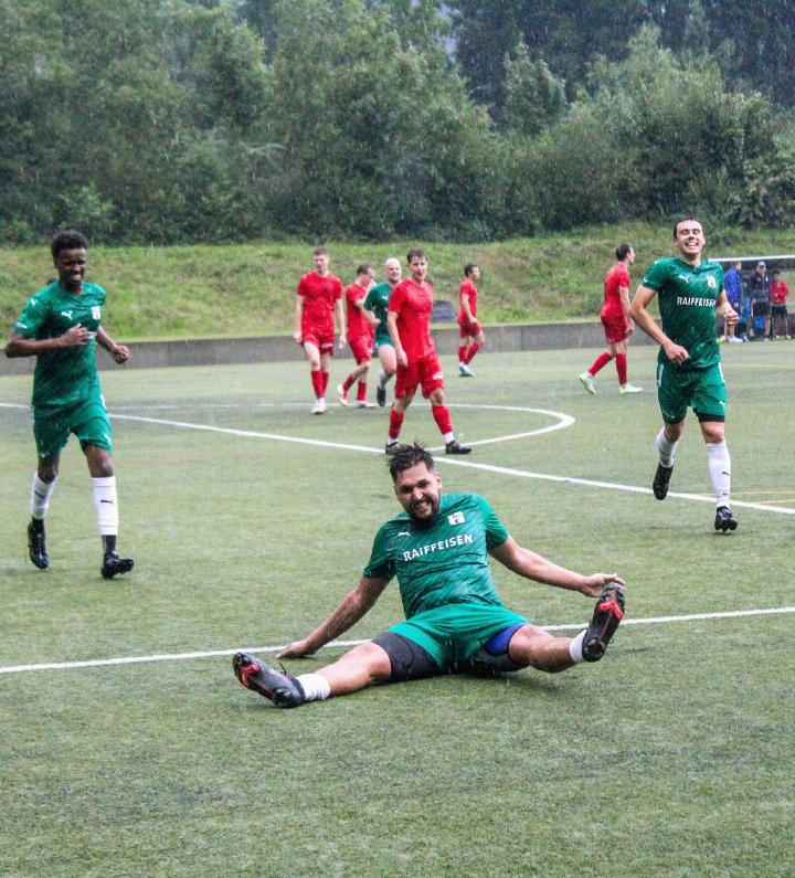Die Entscheidung fiel in der 93. Minute: 4:3 für den FC Reichenbach in der Partie gegen das Team SIMME/SAANE. BILD: MICHAEL MAURER