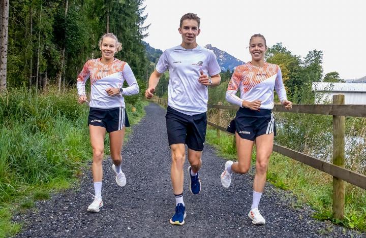 Carla Nina, Ursin und Gianna Chiara Wohler (v.l.) absolvierten ihr Training gemeinsam. BILDER: MS