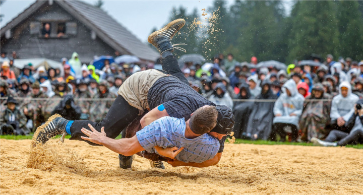 Viermal siegte Curdin Orlik (oben) – unter anderem gegen Damian Ott. BILD: BARBARA LOOSLI