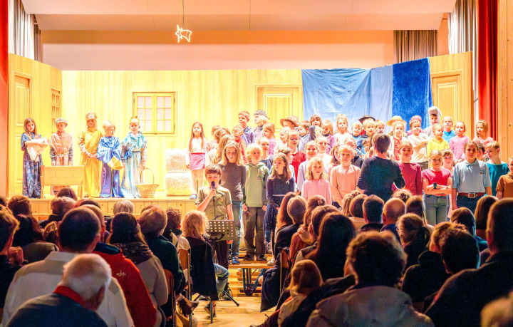 Die gesamte Schule war am Musical beteiligt. BILDER: MARTIN WENGER