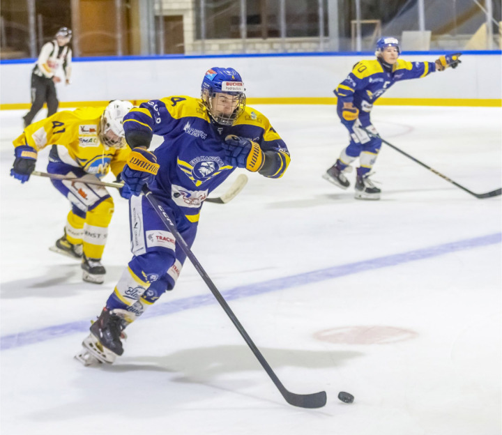 Die Kandersteger entwickelten beim zweiten Testspiel viel Zug nach vorne. BILD: MICHAEL SCHINNERLING