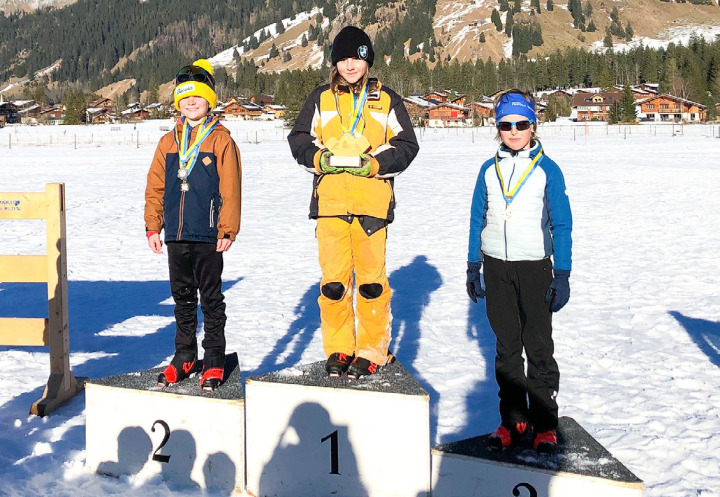 Das Kombinationspodest der Buben (3./4. Klasse) setzt sich zusammen aus (v. l.) Yanis Stoll, Leo Zurbrügg und Florian Ludwig. BILD: ZVG