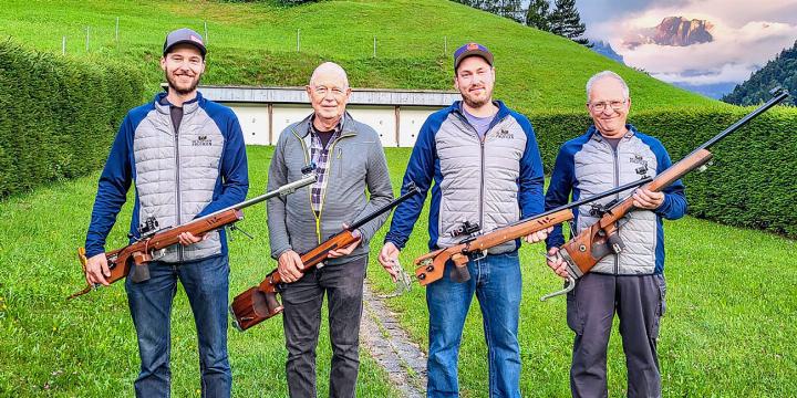 Die Sieger von links: Tony Zumkehr, Fritz Kratzer, Hansueli Thönen und Alfred Zahler BILD: ZVG