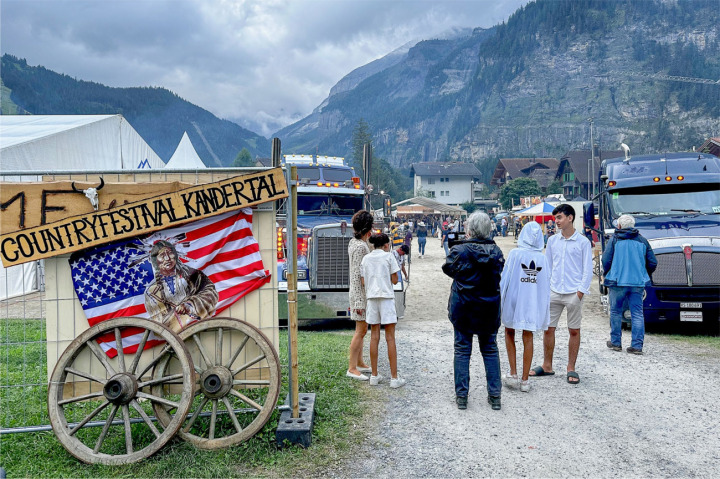 Wildwestliches Oberland: Der Event bot am Wochenende auf und neben der Bühne ein reichhaltiges Programm. ALLE BILDER: THOMAS FEUZ