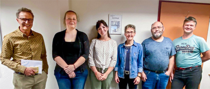 Die Geehrten (v. l.): Toni Stoller, Fabienne Burgener, Tanja Knezevic, Lisbeth Stutz, Urs Schmid und Christian Etz. Es fehlen Regula Wieland und Bruno Spring. BILD: ZVG