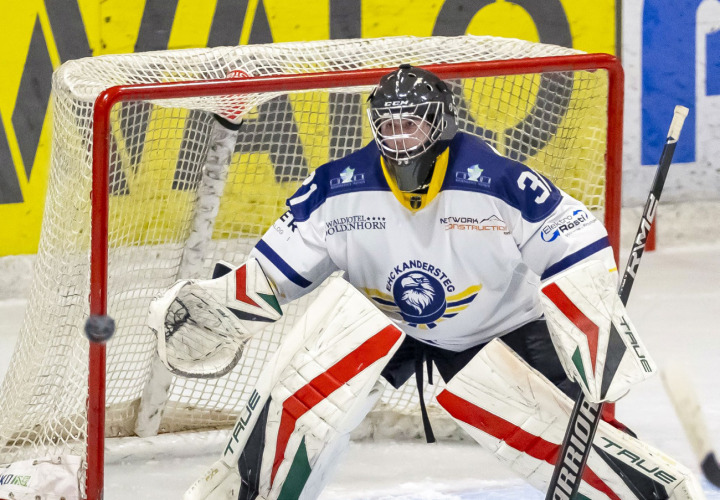 Eine sichere Bank: Janis Chatelain im Tor der Kandersteger BILD: MICHAEL SCHINNERLING