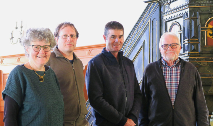 Kirchgemeinderatspräsidentin Christine Egger, Jan Stauffer (neu), Daniel Trachsel (neu) und Ernst Mühlheim (verabschiedet) BILD: ZVG