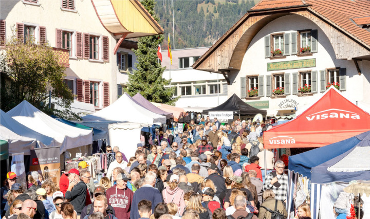 Zeitweise war auf der Strasse kaum ein Durchkommen. ALLE BILDER: MARTIN WENGER