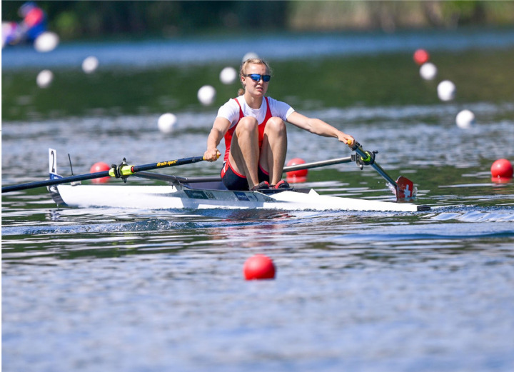 Seit zehn Jahren rudert Aurelia-Maxima Janzen. BILD: ZVG / DETLEV SEYB / SWISS ROWING