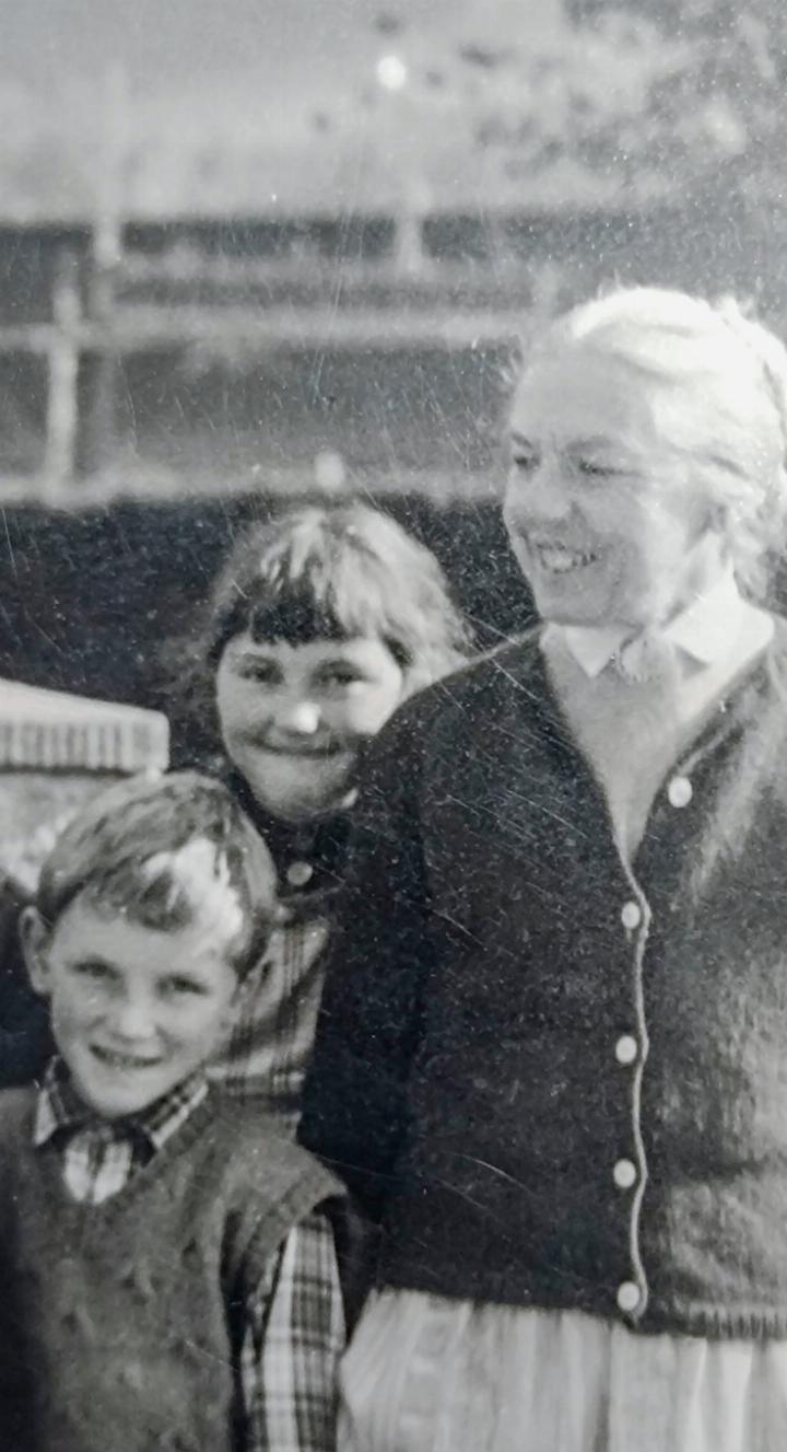 Rösi Mäder, Ausschnitt aus einem Klassenfoto. BILD: ZVG / CORNELIA ALLENBACH
