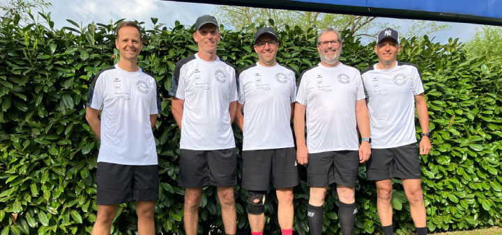 Die Herren 45 triumphierten auswärts in Muri. Vlnr: Etienne Josi, Urs Niedhart, Jürg Bettschen, Leander Inniger und Werner Ueltschi. Es fehlen Beat Zürcher und Daniele Guadalupi.