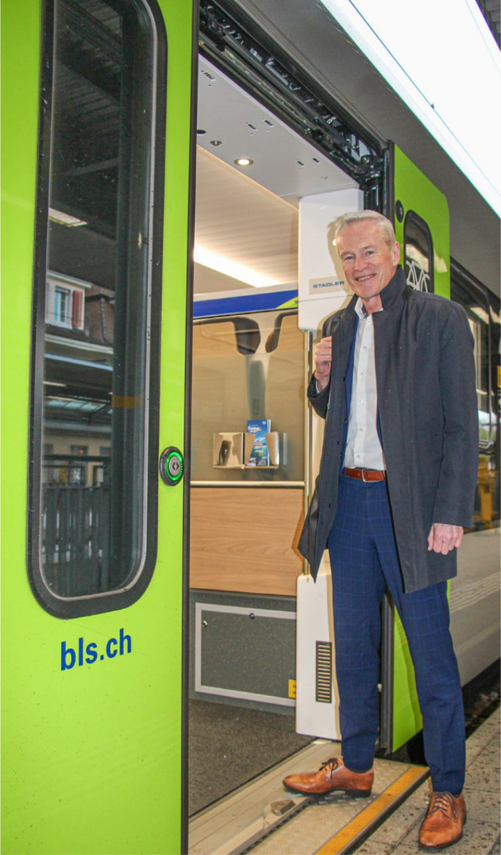 Fast täglich fährt Werner Luginbühl mit dem Zug von Spiez nach Bern, seinem Arbeitsort. BILD: WI
