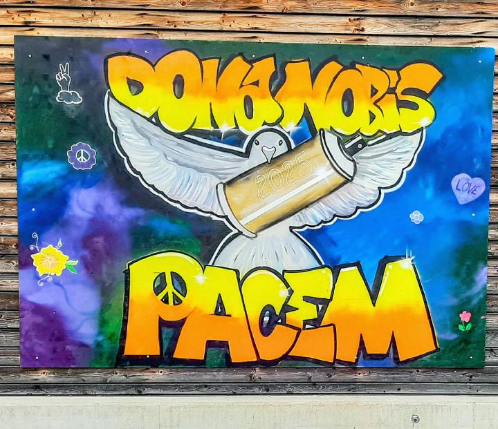 Das Graffiti-Kunstwerk am Kirchgemeindehaus Aeschi BILD: ZVG / REF. KIRCHGEM. AESCHI