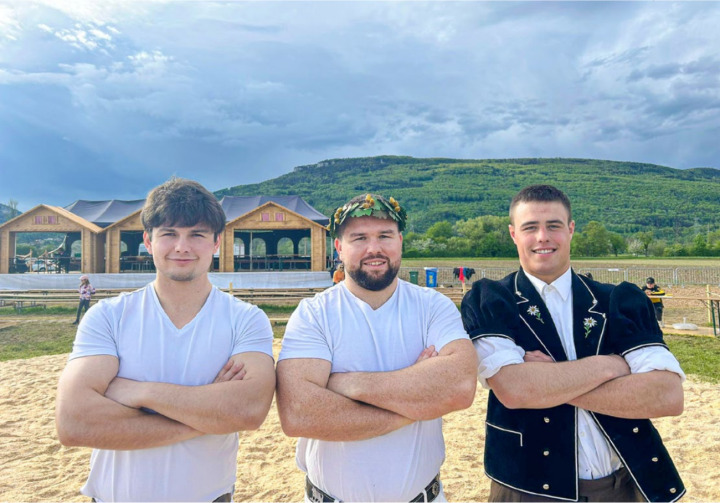 Mathias Wittwer, Jan Wittwer und Fabian Schärz (v. l.) in Kestenholz BILD: PETER ZAHLER