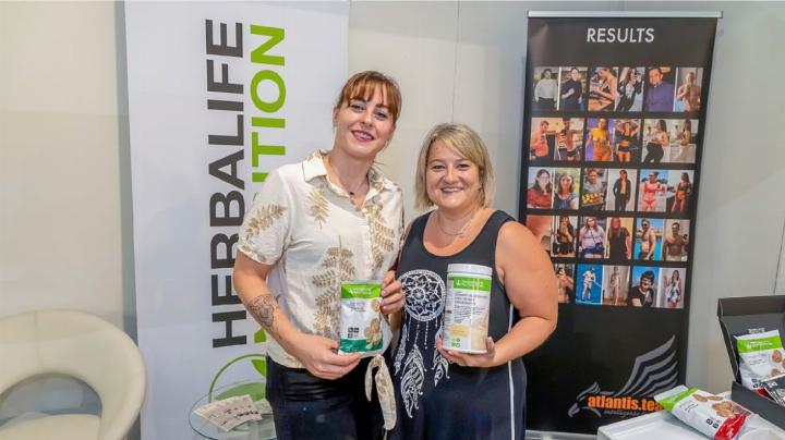 Stephanie Duinmeyer (l.) und Sabrina Simon von Herbalife.