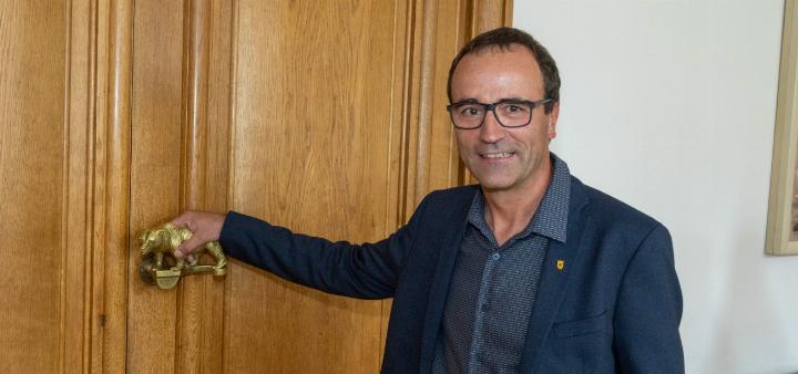 Grossrat Willy Schranz übernimmt auch den Sitz in der Kommission für Inneres und Justiz. BILD: MICHAEL SCHINNERLING